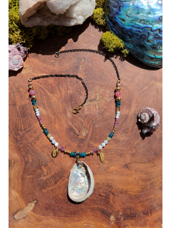 Collier ethnique coquillage nacre et perles en pierres fines "Mermaid's seret"