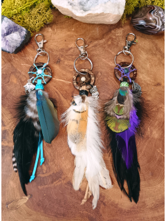 Porte clés, bijoux de sac attrape rêves avec plumes naturelles