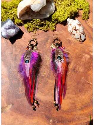 Sunset lover – Boucles d'oreilles chamaniques en plumes de coq et faisan, cornaline, agate rose et améthyste