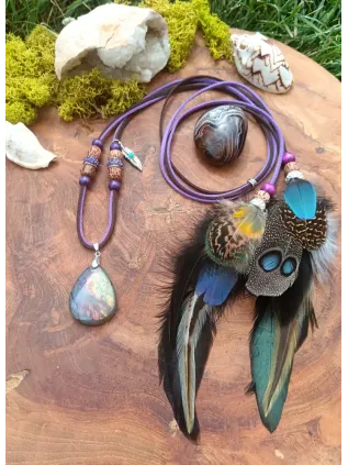 Rainbow Aurora - Collier chamanique en labradorite et plumes naturelles de paon