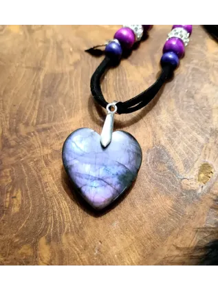 Collier Chamanique « Cœur Sensuel » | Labradorite Violette & Plumes Nobles