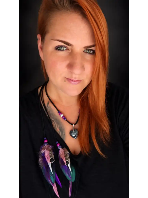 Collier Chamanique « Cœur Sensuel » | Labradorite Violette & Plumes Nobles