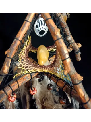 Attrape-Rêves 3D Tipi « À l'Ombre du Grand Ours » | Calcite & Plumes Nobles