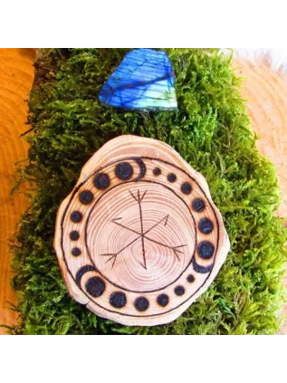 Talisman Runique Personnel en bois
